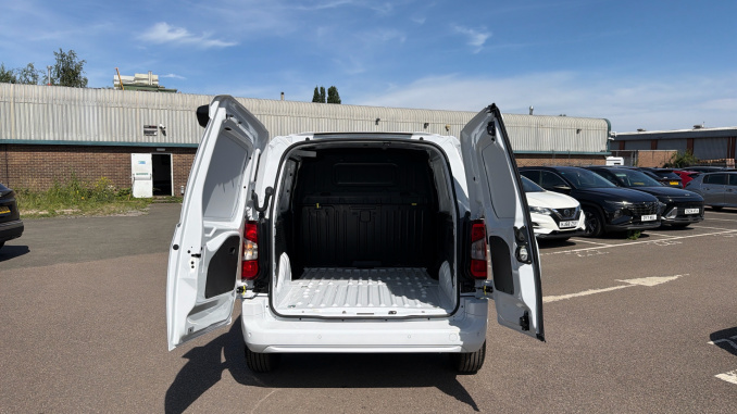 Peugeot Partner M Diesel 1.5 BlueHDi 100 Asphalt Van - Image 4